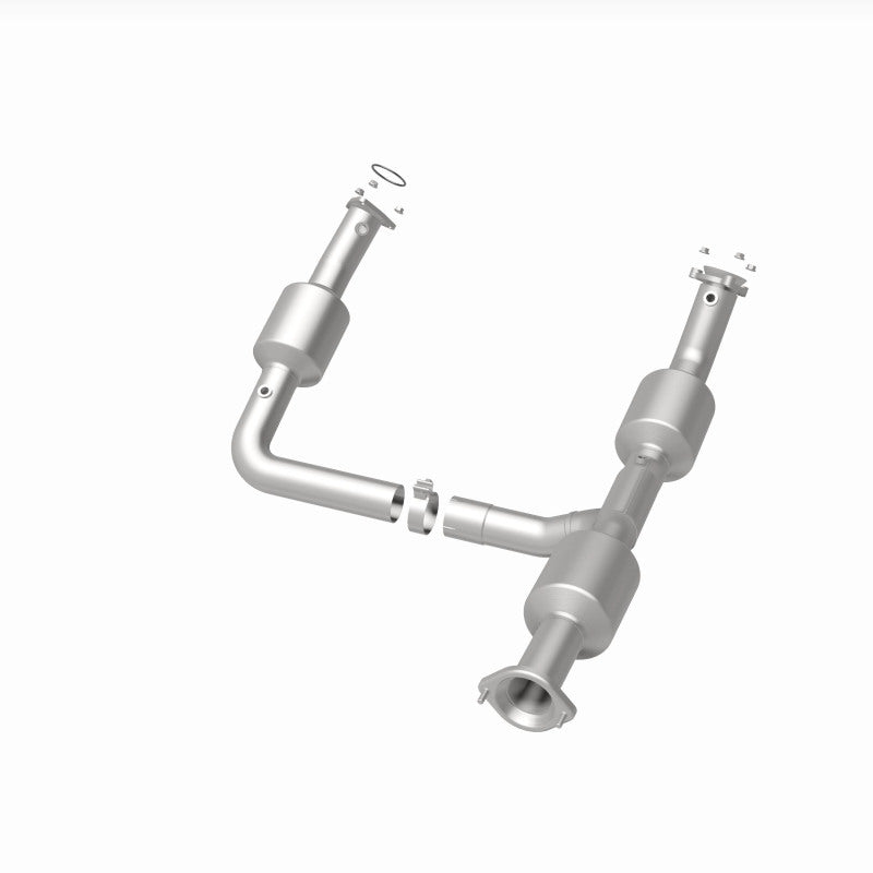 Magnaflow 18-20 Chevrolet Express 2500 Single Underbody 4.3L Direct Fit Catalytic Converter Magnaflow