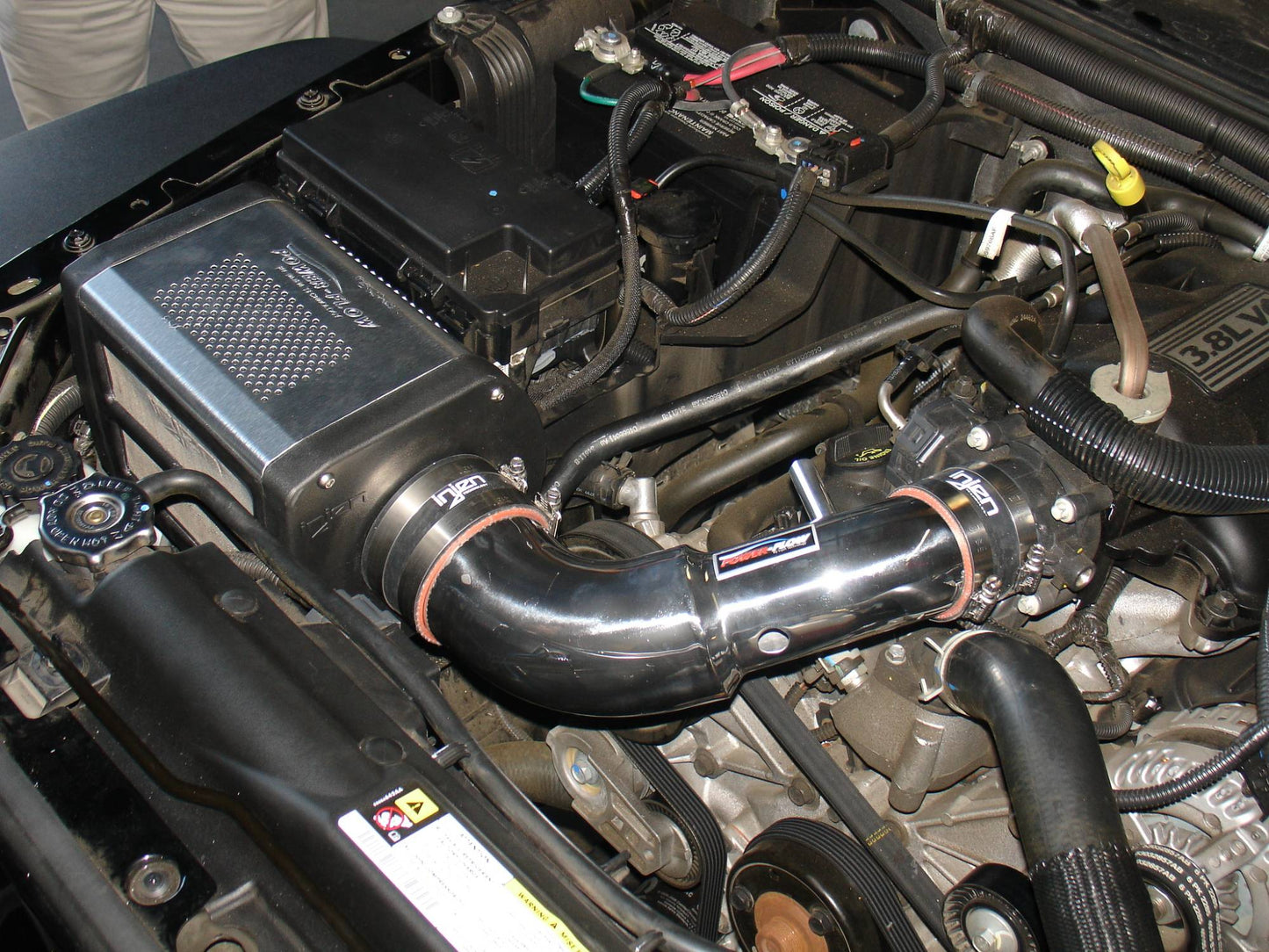 Injen Pf Cold Air Intake System W/ Rotomolded Air Filter Housing (Polished) For 07-11 Jeep Wrangler 3.8L - PF5002P
