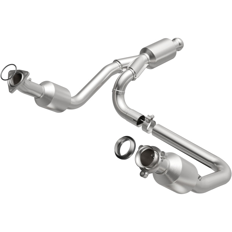 Magnaflow 14-15 Chevrolet Silverado 1500 Underbody 4.3L / 5.3L Direct-Fit Catalytic Converter Magnaflow