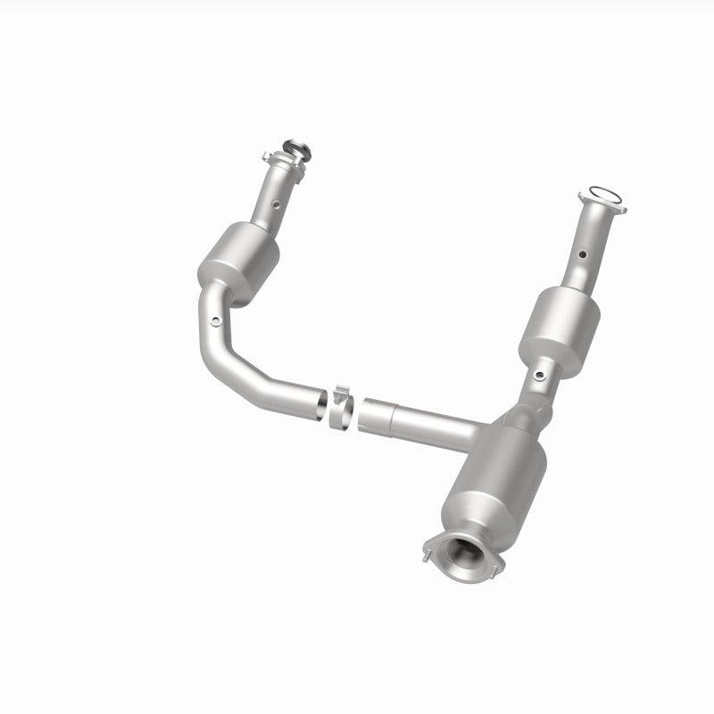 MagnaFlow 2021 Chevrolet Express 2500 4.3L Underbody Direct-Fit Catalytic Converter Magnaflow