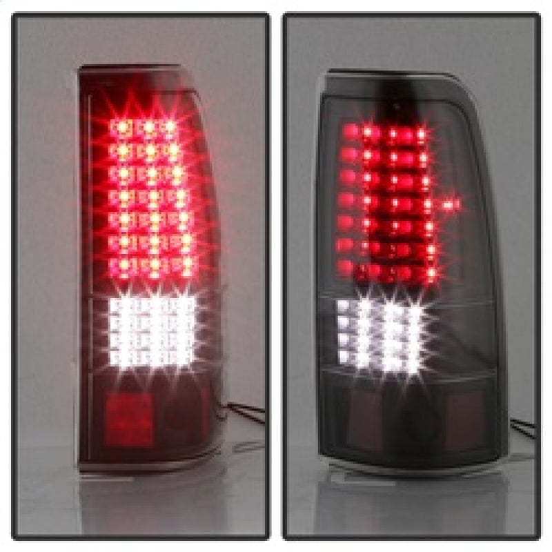 xTune 03-06 Chevrolet Silverado 1500 LED Tail Lights - Black (ALT-JH-CSIL03-LED-BK) SPYDER
