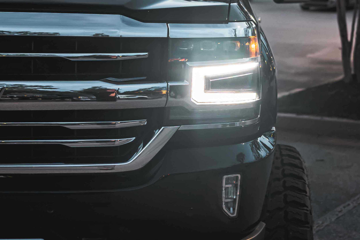 XB LED Headlights: Chevrolet Silverado 1500 (16-18 / Set)