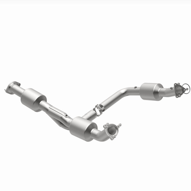 Magnaflow 18-20 Chevrolet Express 2500 Single Underbody 4.3L Direct Fit Catalytic Converter Magnaflow