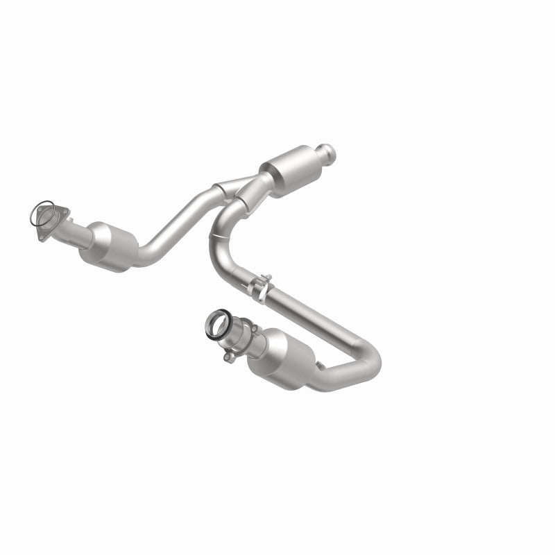 Magnaflow 14-15 Chevrolet Silverado 1500 Underbody 4.3L / 5.3L Direct-Fit Catalytic Converter Magnaflow