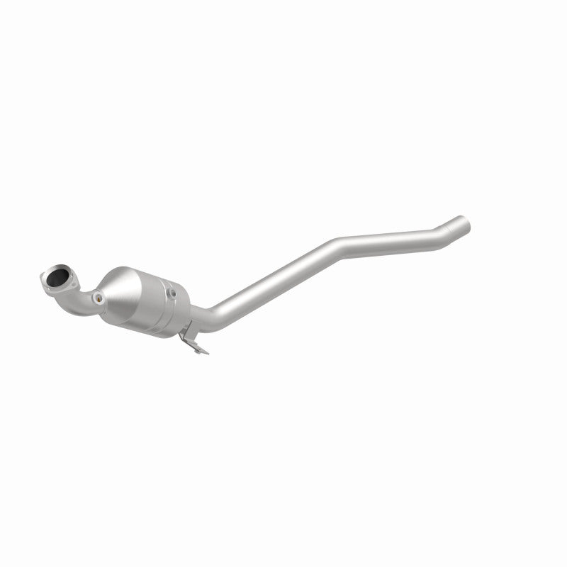Magnaflow Conv DF 2006-2011 R350 3.5 L Underbody Magnaflow