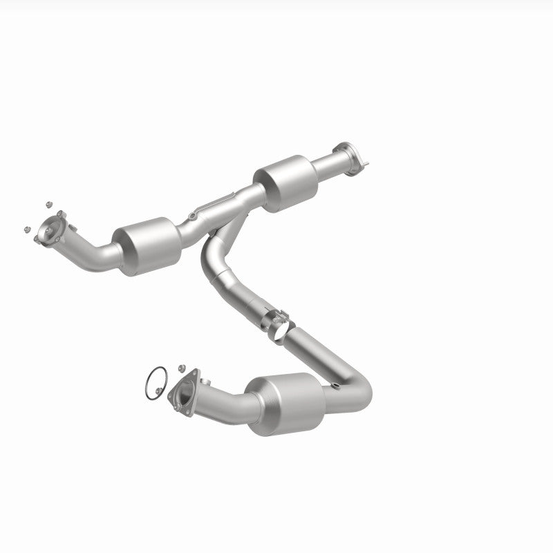Magnaflow 18-20 Chevrolet Express 2500 Single Underbody 4.3L Direct Fit Catalytic Converter Magnaflow