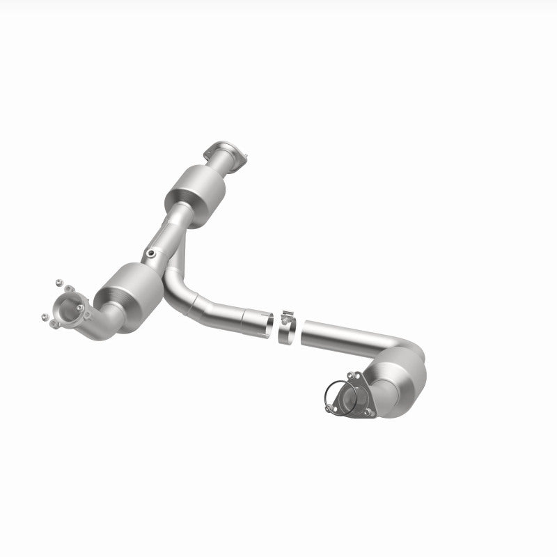 Magnaflow 18-20 Chevrolet Express 2500 Single Underbody 4.3L Direct Fit Catalytic Converter Magnaflow