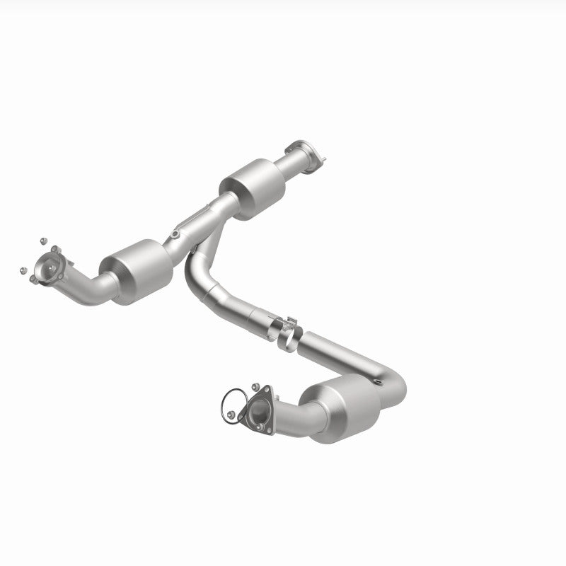 Magnaflow 18-20 Chevrolet Express 2500 Single Underbody 4.3L Direct Fit Catalytic Converter Magnaflow