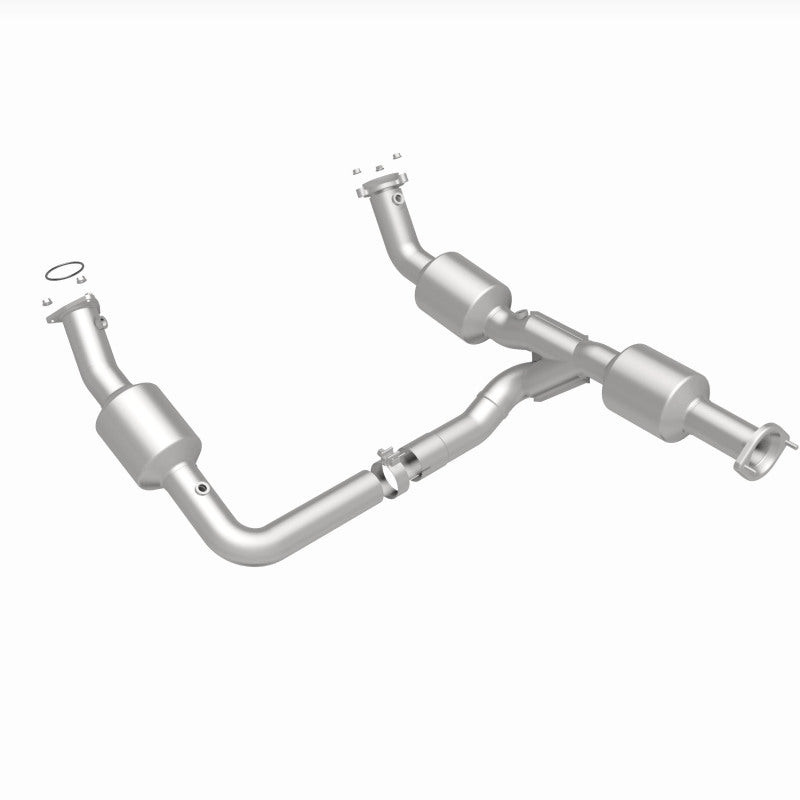Magnaflow 18-20 Chevrolet Express 2500 Single Underbody 4.3L Direct Fit Catalytic Converter Magnaflow
