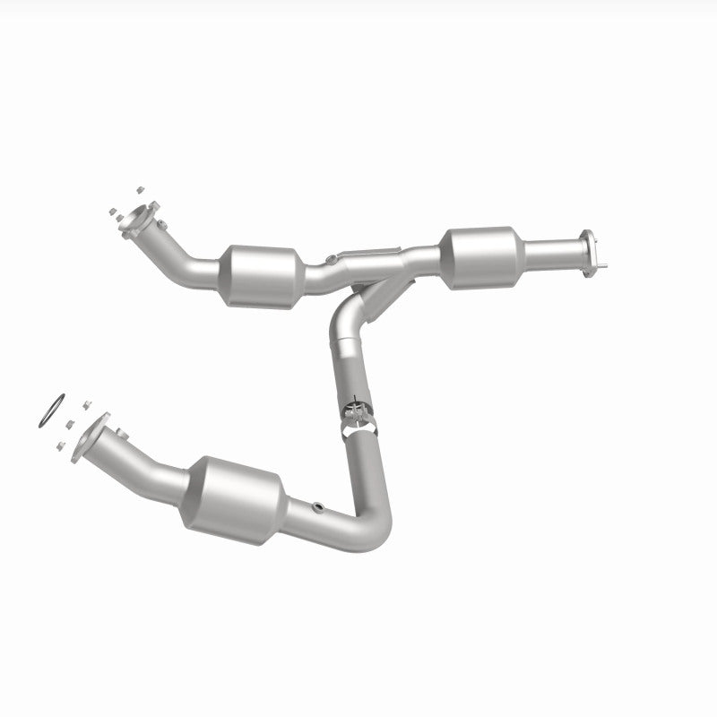 Magnaflow 18-20 Chevrolet Express 2500 Single Underbody 4.3L Direct Fit Catalytic Converter Magnaflow