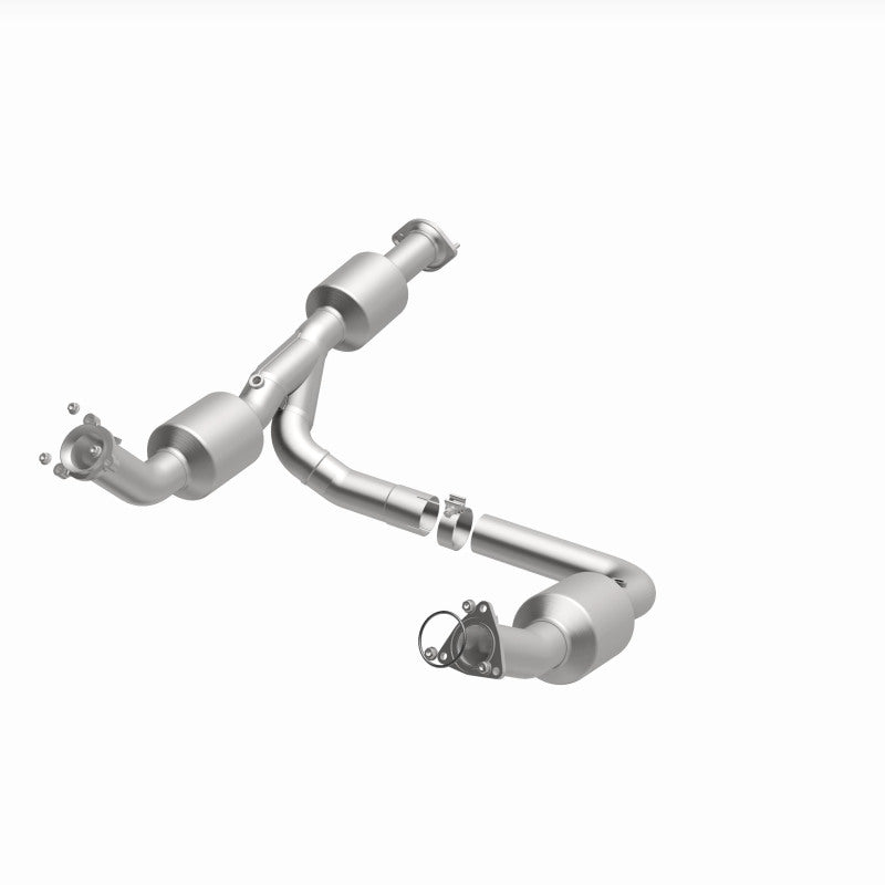 Magnaflow 18-20 Chevrolet Express 2500 Single Underbody 4.3L Direct Fit Catalytic Converter Magnaflow