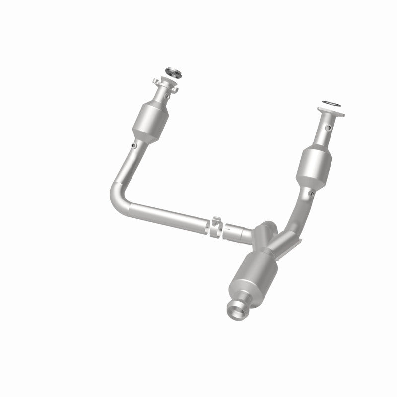 Magnaflow 14-15 Chevrolet Silverado 1500 Underbody 4.3L / 5.3L Direct-Fit Catalytic Converter Magnaflow