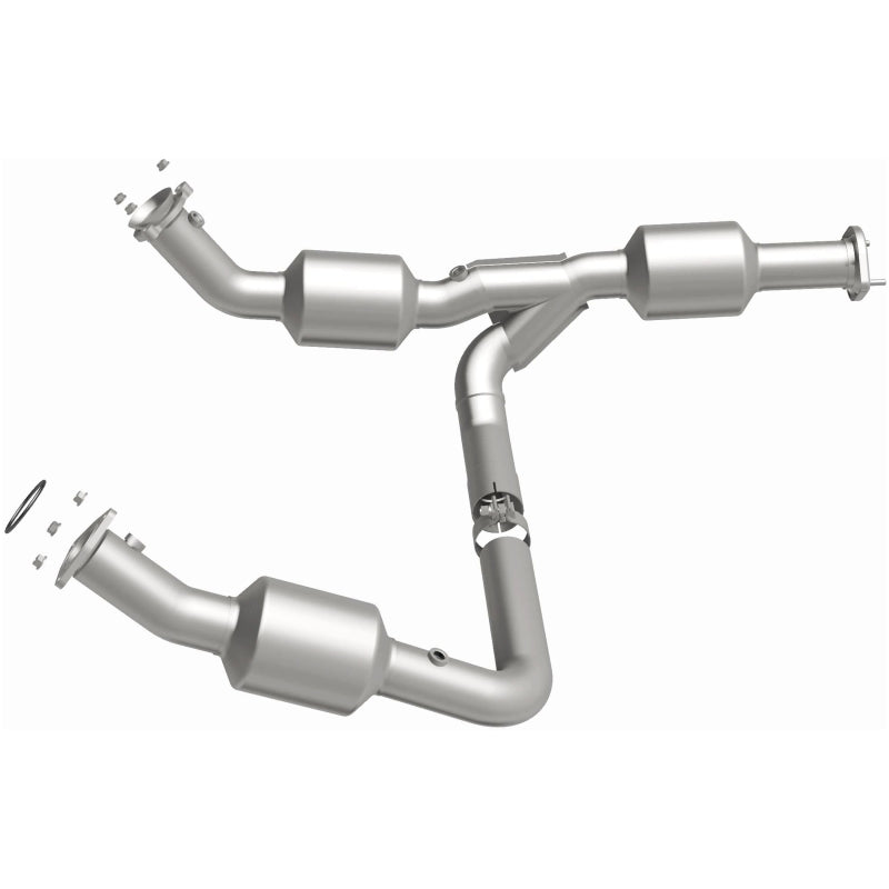 Magnaflow 18-20 Chevrolet Express 2500 Single Underbody 4.3L Direct Fit Catalytic Converter Magnaflow