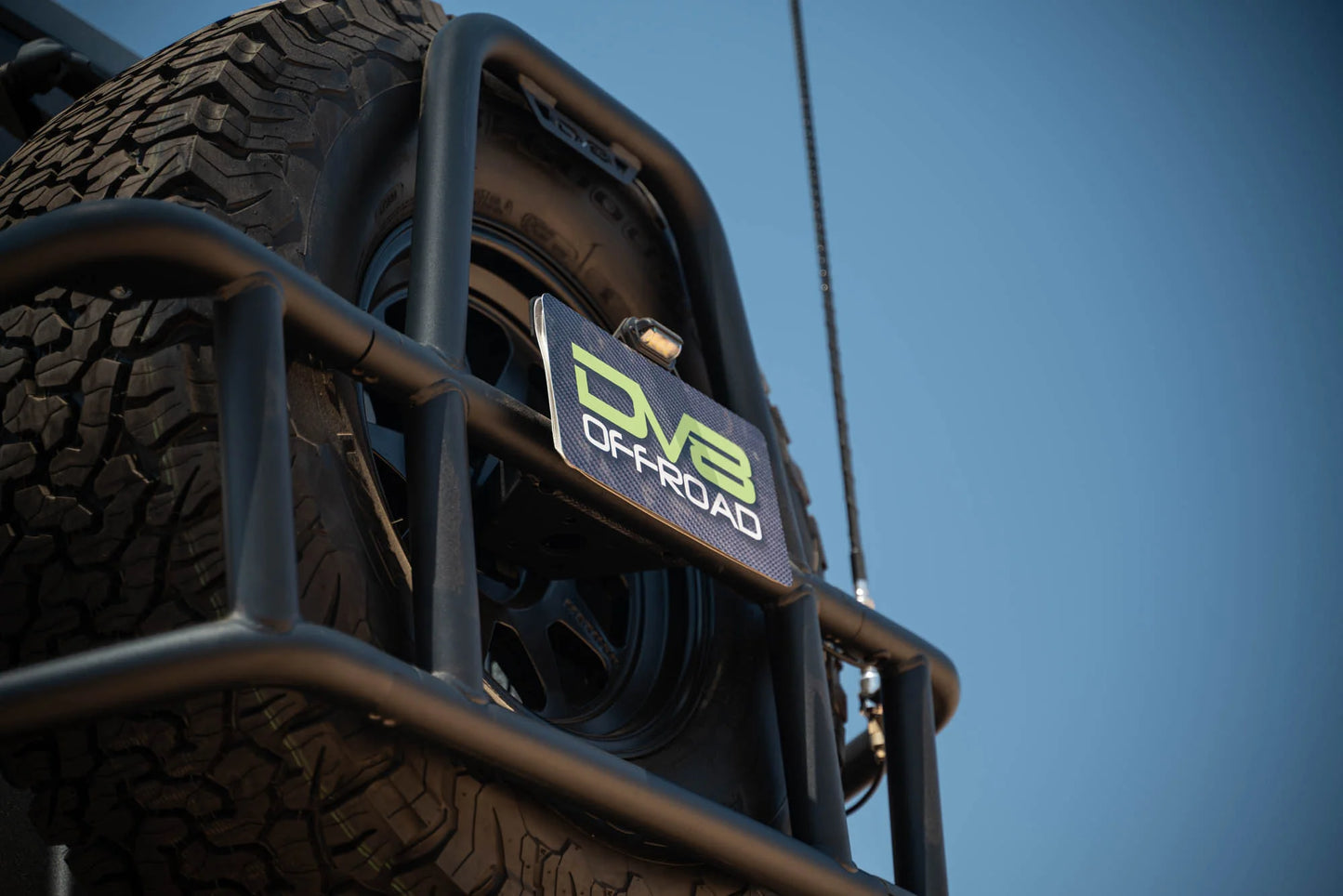 DV8 07-18 Jeep Wrangler JK Body Mounted Tire Carrier   TCJK-14