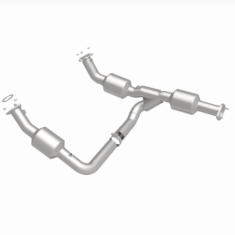 Magnaflow 18-20 Chevrolet Express 2500 Single Underbody 4.3L Direct Fit Catalytic Converter Magnaflow