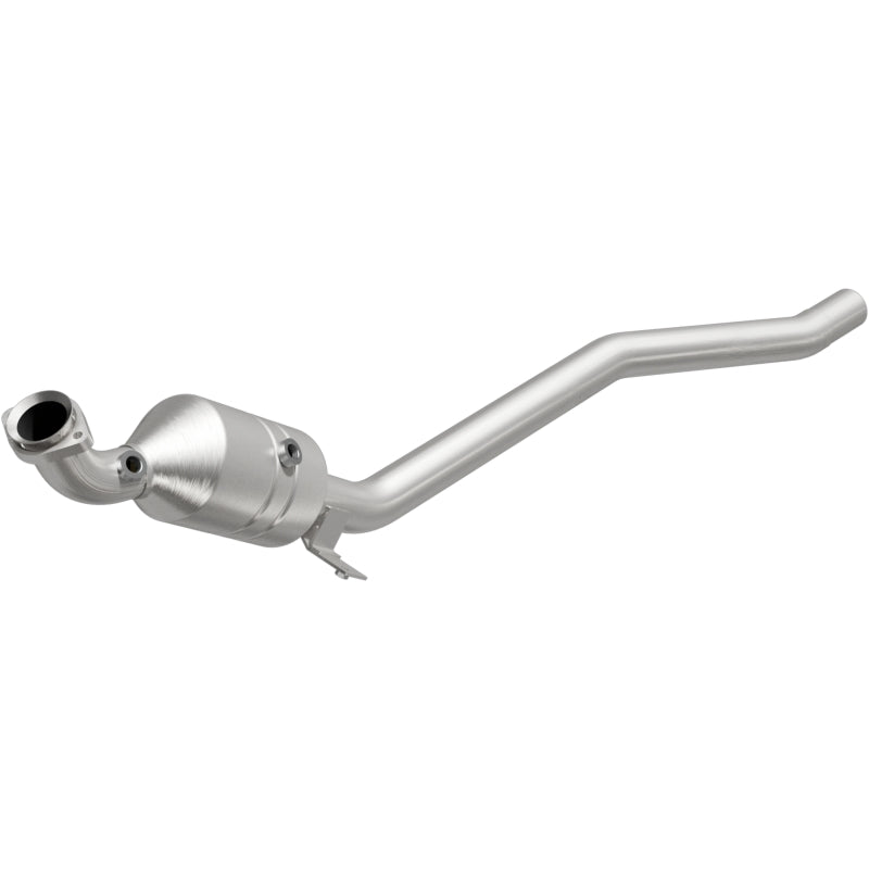 Magnaflow Conv DF 2006-2011 R350 3.5 L Underbody Magnaflow