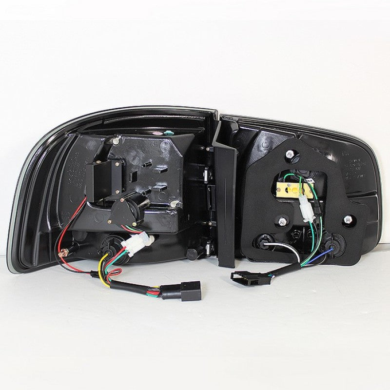 Spyder Volkswagen Touareg 03-07 LED Tail Lights Black ALT-YD-VTOU04-LED-BK SPYDER