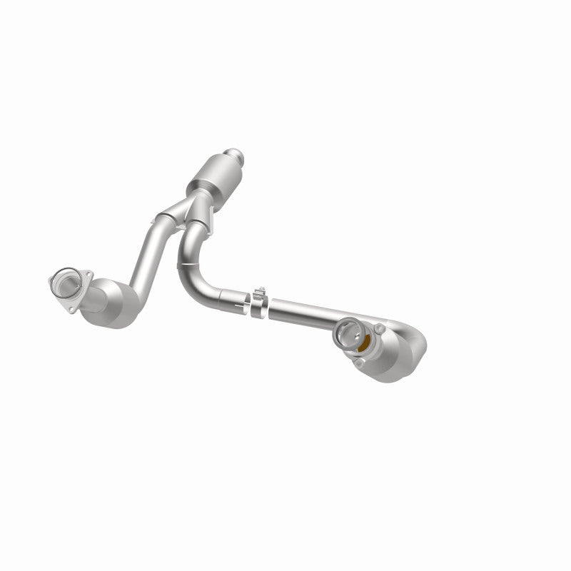 Magnaflow 14-15 Chevrolet Silverado 1500 Underbody 4.3L / 5.3L Direct-Fit Catalytic Converter Magnaflow