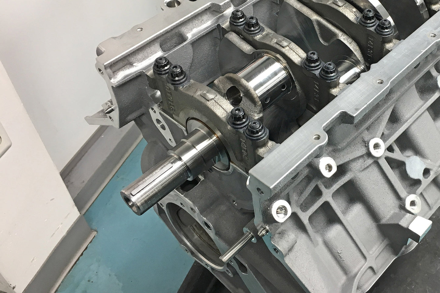 ATI Crank Hub - Steel - Ford SB 4 In Long 4 Bolt Key Close to Shaft End ATI916562G