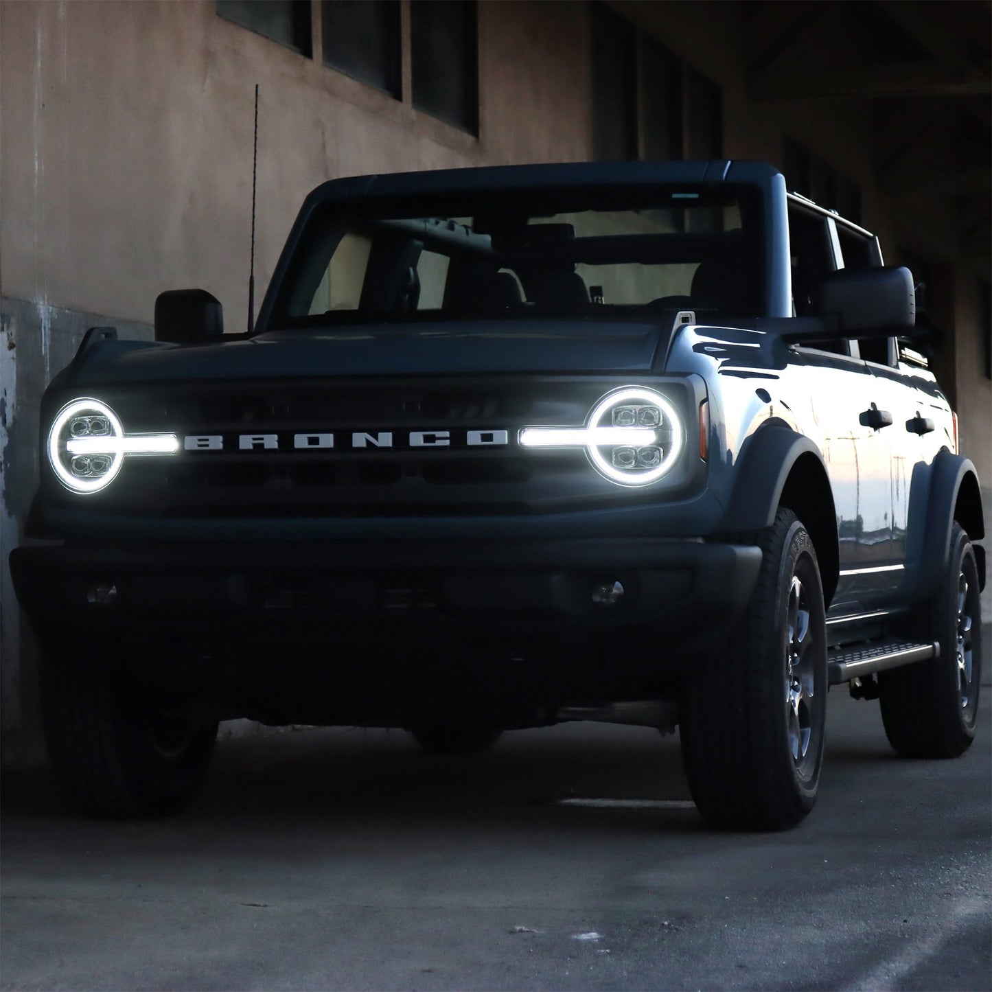 AlphaRex 21-23 Ford Bronco /22-23 Ford Bronco Raptor NOVA-Series LED Projector Headlights Alpha-black - 880259 AlphaRex