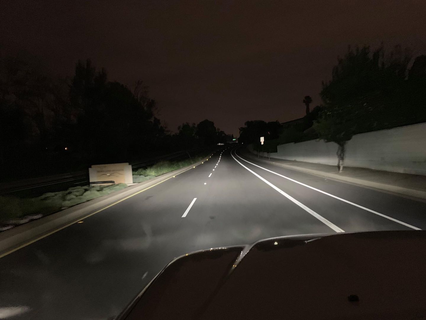 AlphaRex 05-11 Toyota Tacoma LUXX-Series LED Crystal Headlights Alpha-Black - 880733 AlphaRex