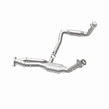 Load image into Gallery viewer, MagnaFlow Conv DF 02-06 Cadillac Truck. 8 5.3L Dual Conv. Y-Pipe Assy 2wd/Chevy Truck 99-07