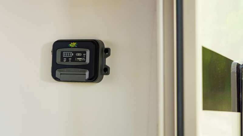 Battery Tender 12V 35Watt Mountable Solar Battery Charger Battery Tender