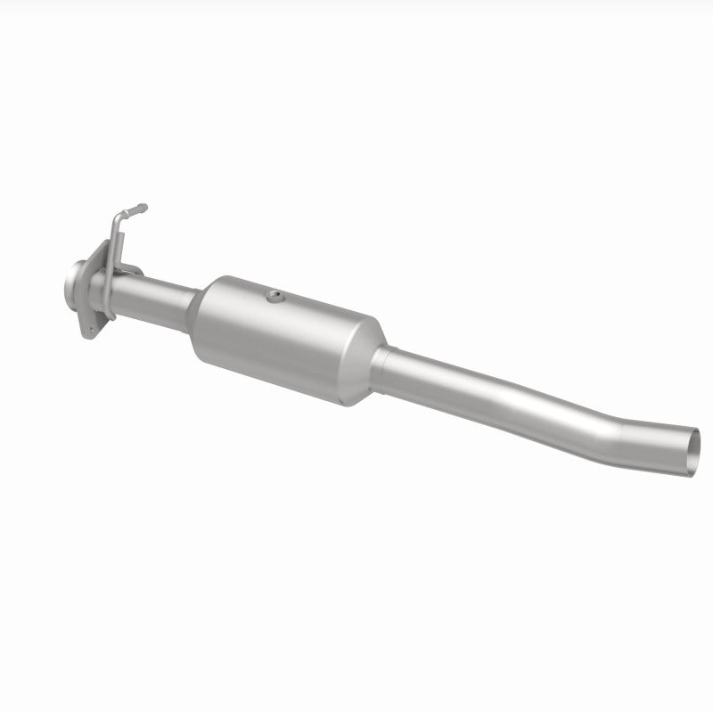 MagnaFlow 16-19 Ford F-650 V10 6.8L Underbody Direct Fit Catalytic Converter Magnaflow