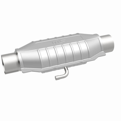MagnaFlow Conv Universal 2.25in Inlet/Outlet Center/Center Oval Magnaflow