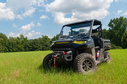Seizmik Polaris Midsize Pro-Fit Ranger Scratch-Resistant Hard-Coated Polycarbonate Flip-Up Vented Front Windshield – 50-50222KIT