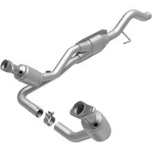 Load image into Gallery viewer, MagnaFlow Conv DF 00-03 Dodge Dakota 4.7L 4WD (49 State)