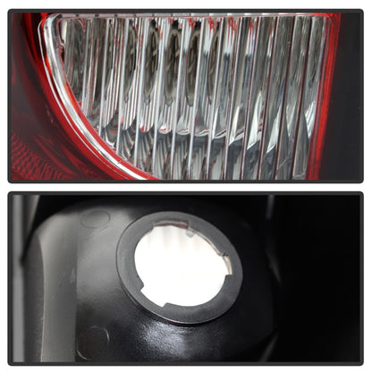 xTune 03-06 Chevrolet Silverado 1500 (w/o Stepside) Tail Light - OEM Right (ALT-JH-CS03-OE-R) SPYDER