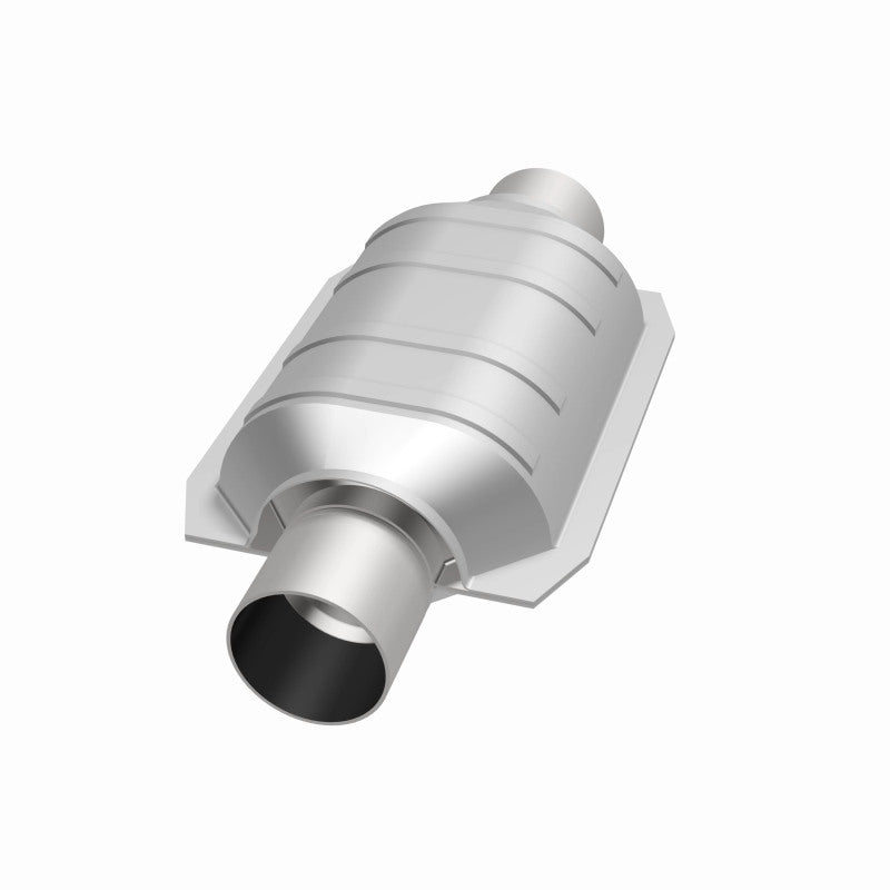 MagnaFlow Conv Univ 2.25 inch Inlet/Outlet Center/Center Oval (CA OBDII) Magnaflow