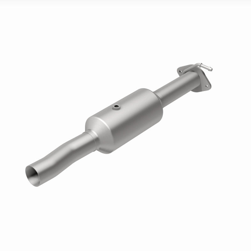 MagnaFlow 09-10 Ford F-550 Super Duty V10 6.8L Rear Underbody Direct Fit Catalytic Converter Magnaflow