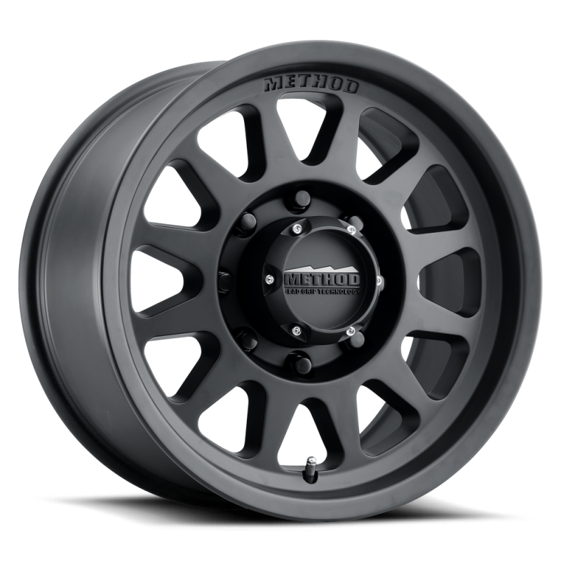 Method MR704 HD 17x9 18mm Offset 8x6.5 130.81mm CB Matte Black Wheel Method Wheels