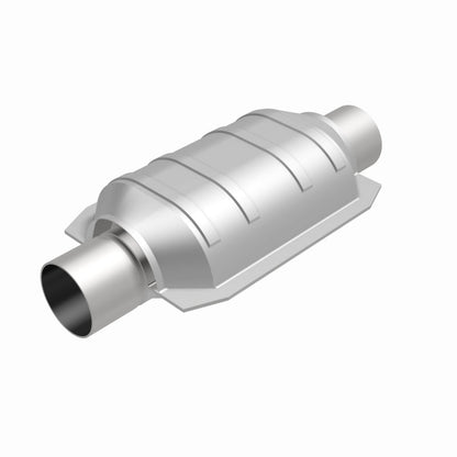 MagnaFlow Conv Univ 2.25 inch Inlet/Outlet Center/Center Oval (CA OBDII) Magnaflow