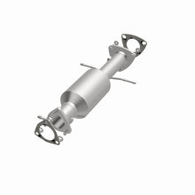 Load image into Gallery viewer, MagnaFlow California Grade Catalytic Converter Direct Fit 96-97 GMC Sonoma / Chevrolet S10