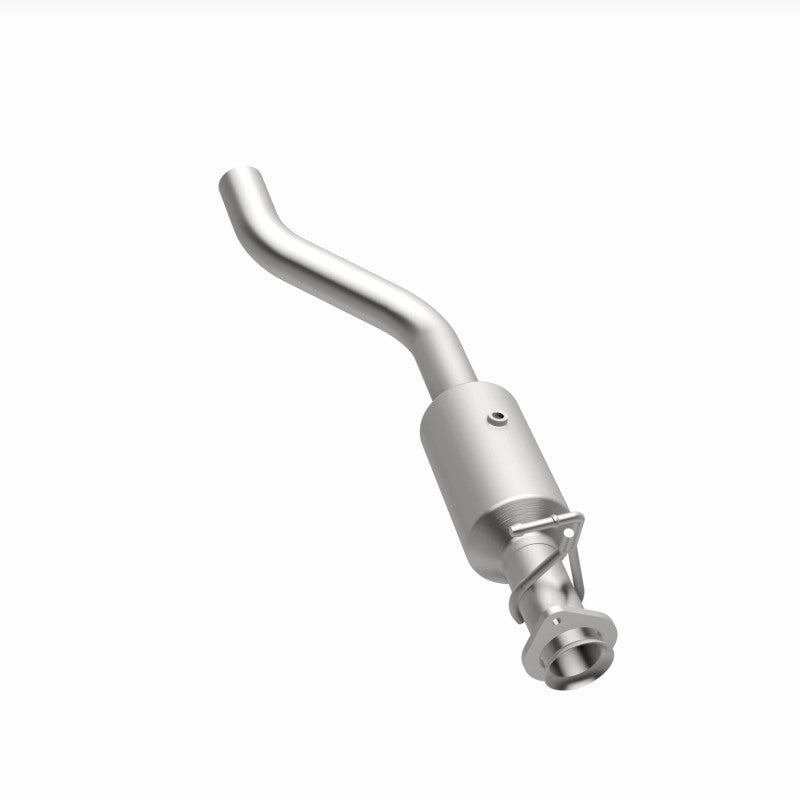 MagnaFlow 22-24 Ford F-650 V8 7.3L Underbody Direct Fit Catalytic Converter Magnaflow