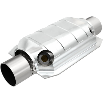 MagnaFlow Conv Univ 2.25 W/Dual O2 Boss Magnaflow