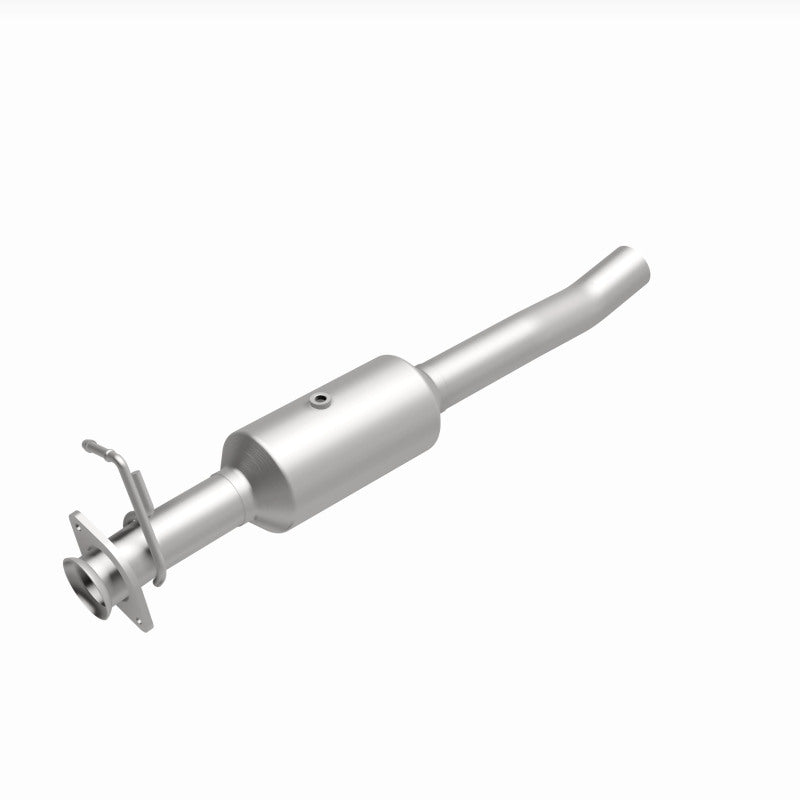 MagnaFlow 16-19 Ford F-650 V10 6.8L Underbody Direct Fit Catalytic Converter Magnaflow
