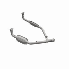 Load image into Gallery viewer, MagnaFlow Conv DF 97 Land Rover Defender 90 4.0L Y-Pipe Assy / 96-99 Discovery 4.0L Y-Pipe Assy