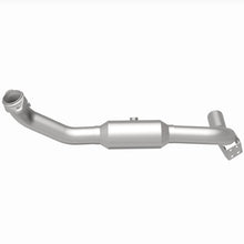 Load image into Gallery viewer, Magnaflow 05-06 Lincoln Navigator 5.4L Direct Fit Catalytic Converter - Passenger Side