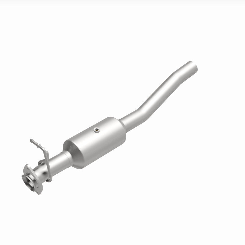 MagnaFlow 16-19 Ford F-53 V10 6.8L Underbody Direct-Fit Catalytic Converter Magnaflow