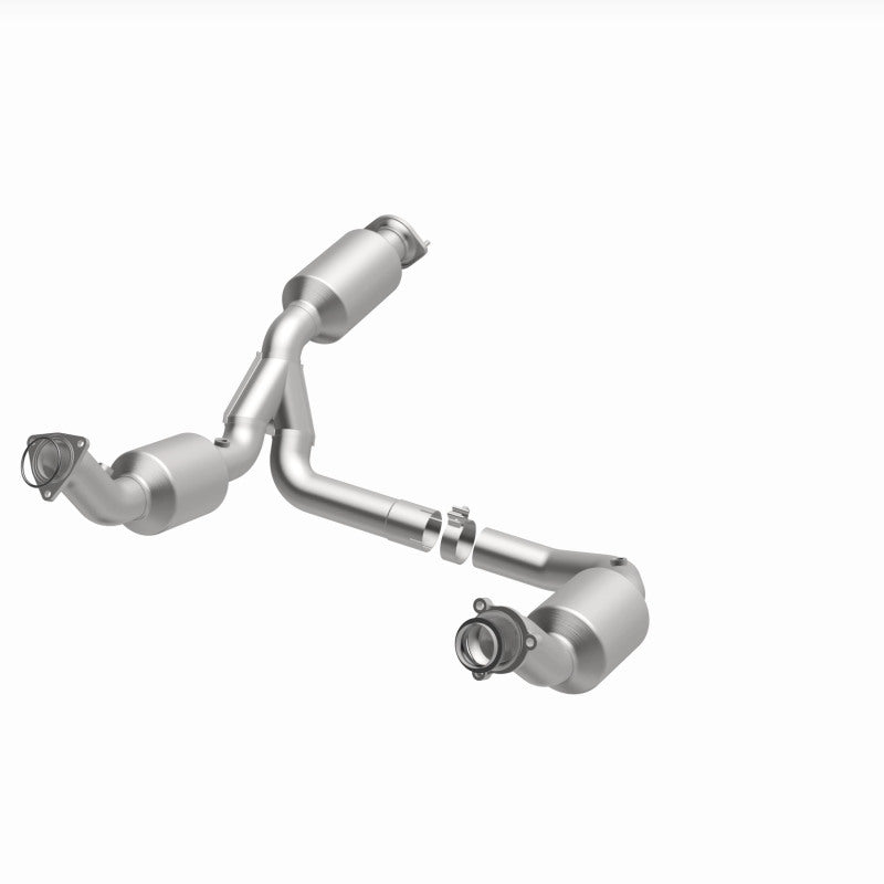 MagnaFlow 2021 Chevrolet Express 2500 4.3L Underbody Direct-Fit Catalytic Converter Magnaflow