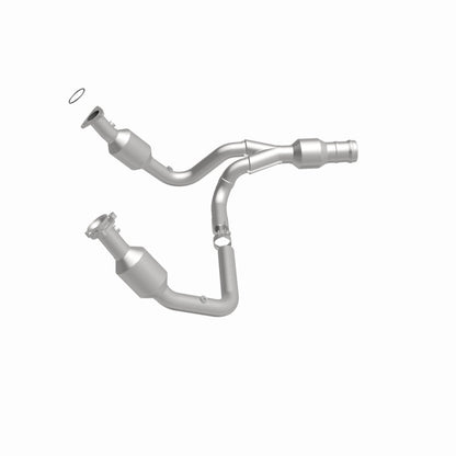 Magnaflow 15-16 Cadillac Escalade 6.2L Direct Fit Converter Magnaflow