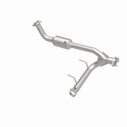MagnaFlow Conv Direct Fit 05-06 Lincoln Navigator 5.4L w/ 3in Main Piping Magnaflow