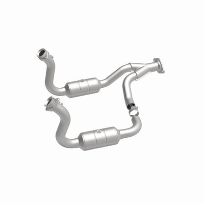 Magnaflow 08-10 Ford F-350 Super Duty 6.8L Direct Fit Converter Magnaflow