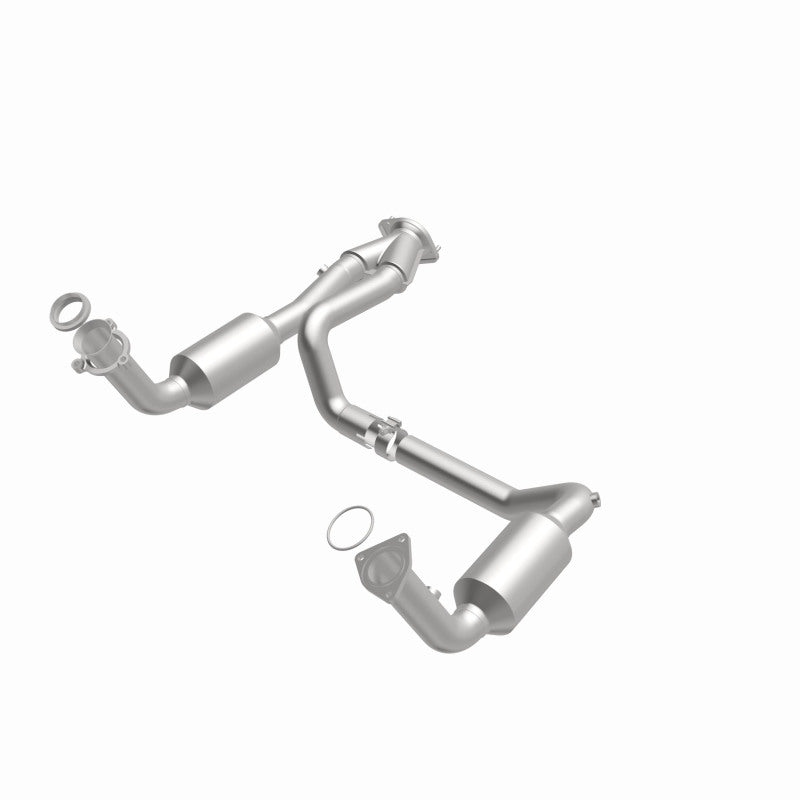 MagnaFlow Conv Direct Fit OEM 2005 GMC Sierra/Chevrolet Silverado 1500/Cadillac Escalade Underbody Magnaflow