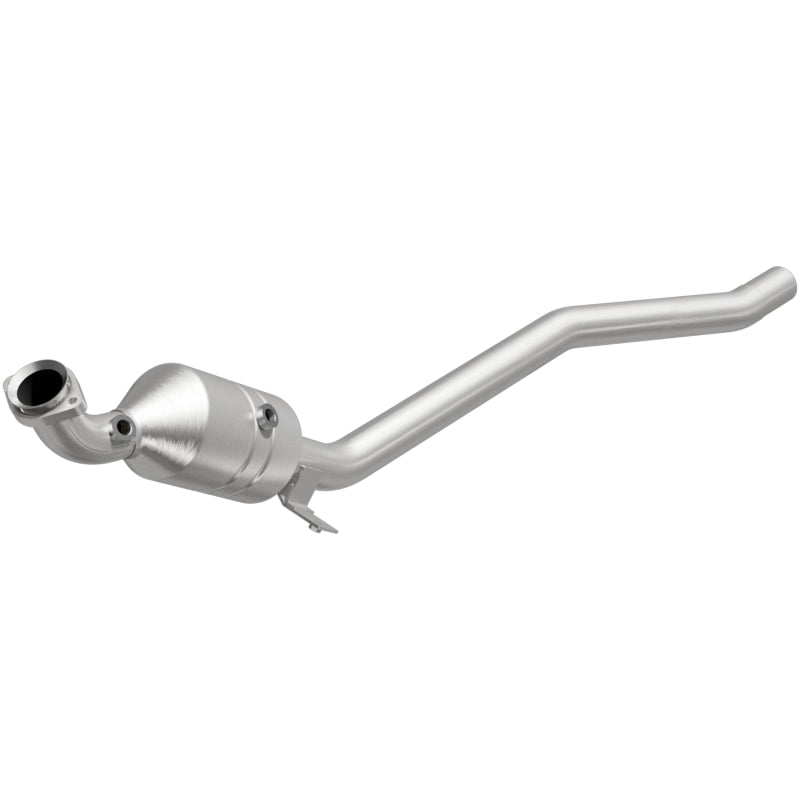 Magnaflow Conv DF 2006-2011 R350 3.5 L Underbody Magnaflow
