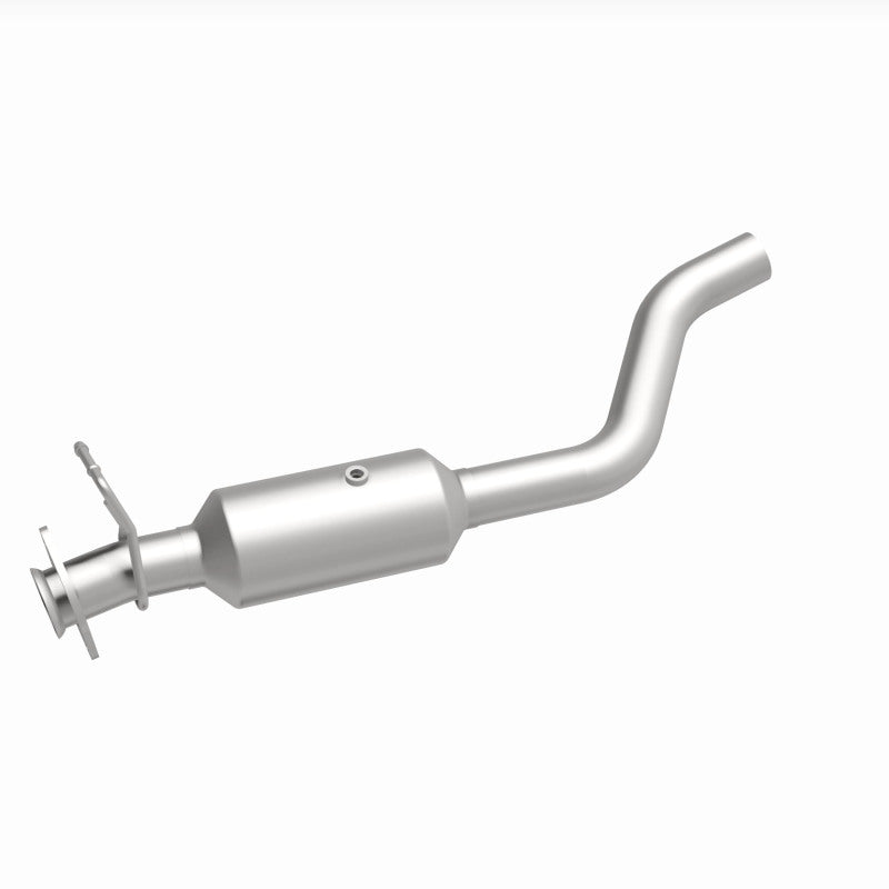 MagnaFlow 22-24 Ford F-650 V8 7.3L Underbody Direct Fit Catalytic Converter Magnaflow